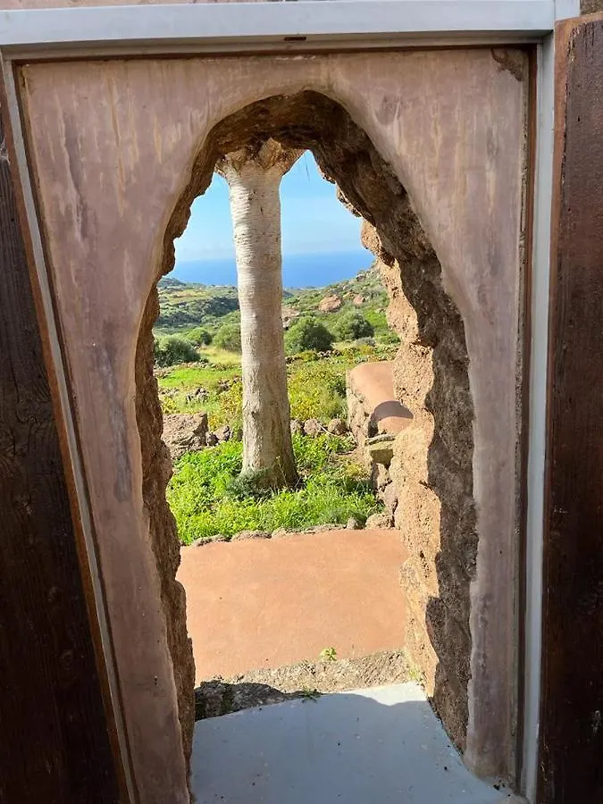 Dammusi Il Serralh -Pantelleria- Scauri