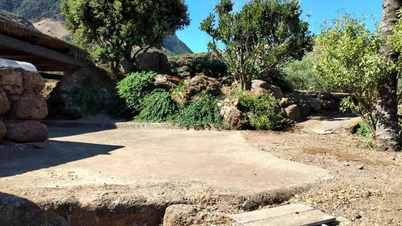 Dammusi Il Serralh -Pantelleria- Scauri
