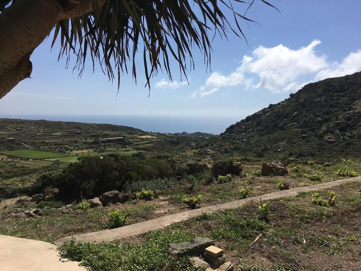 Dammusi Il Serralh -Pantelleria- Scauri