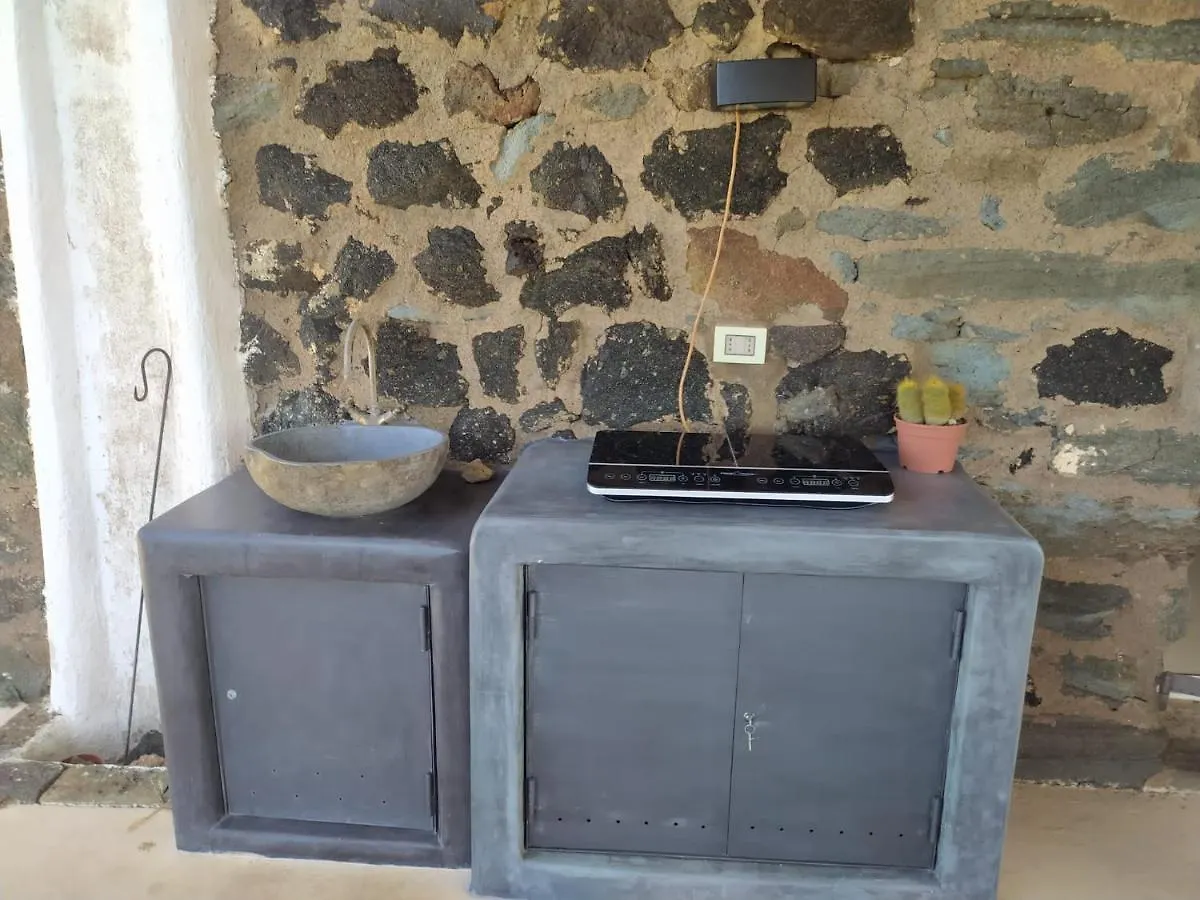 Dammusi Il Serralh -Pantelleria- Scauri  Scauri (Sicily)