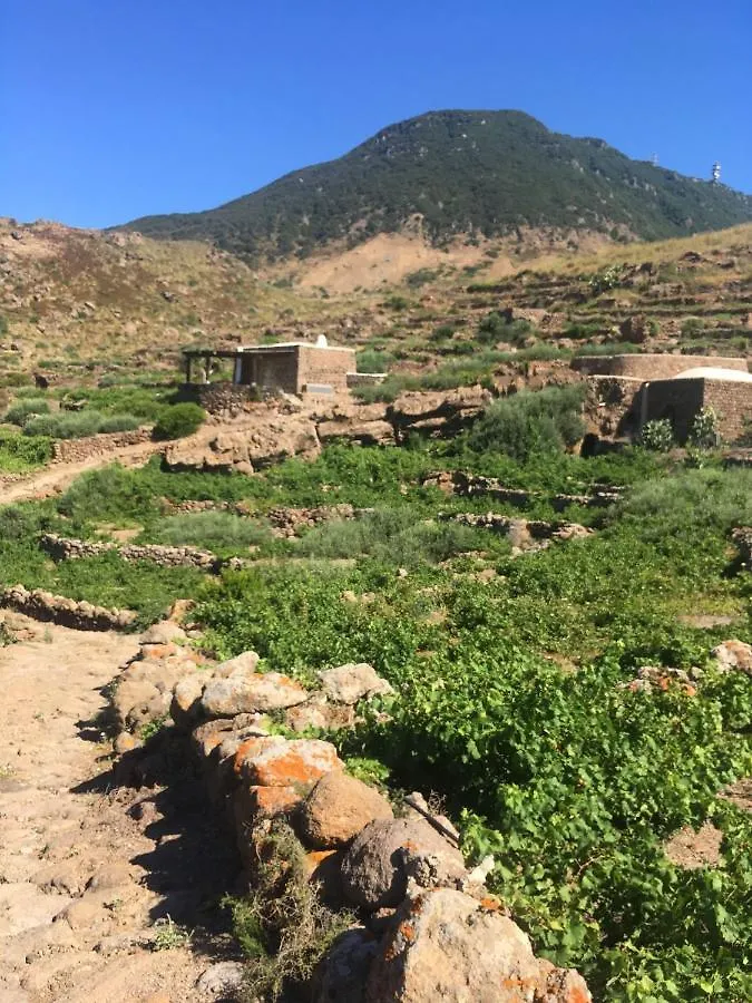 Dammusi Il Serralh -Pantelleria- Scauri  0*, Scauri (Sicily)
