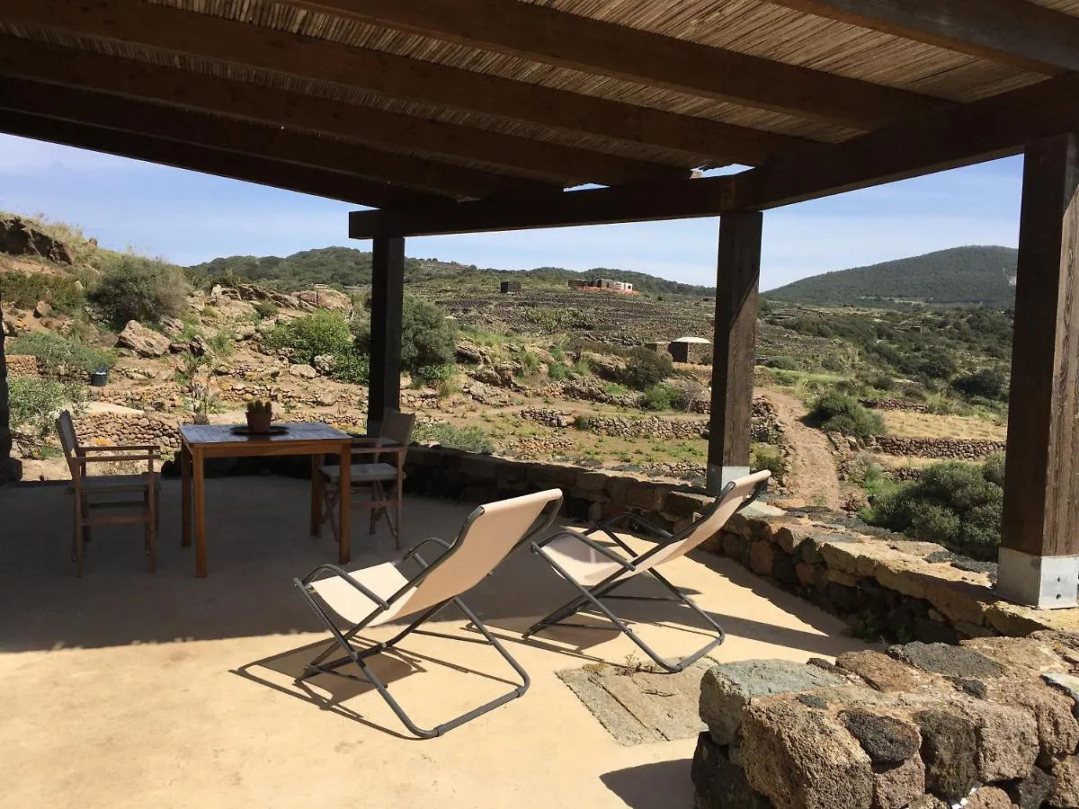 Dammusi Il Serralh -Pantelleria- Scauri