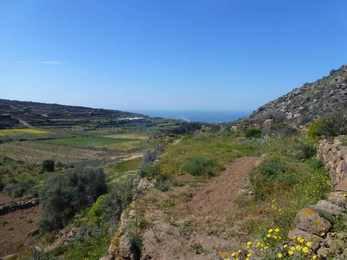 Dammusi Il Serralh -Pantelleria- Scauri  Scauri (Sicily)