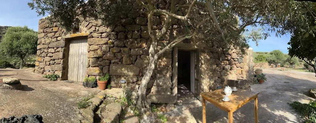 Dammusi Il Serralh -Pantelleria- Scauri  0*, Scauri (Sicily)
