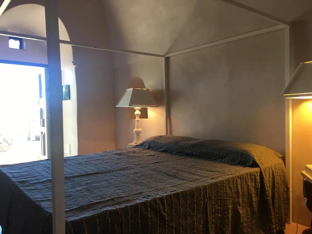 Dammusi Il Serralh -Pantelleria- Scauri